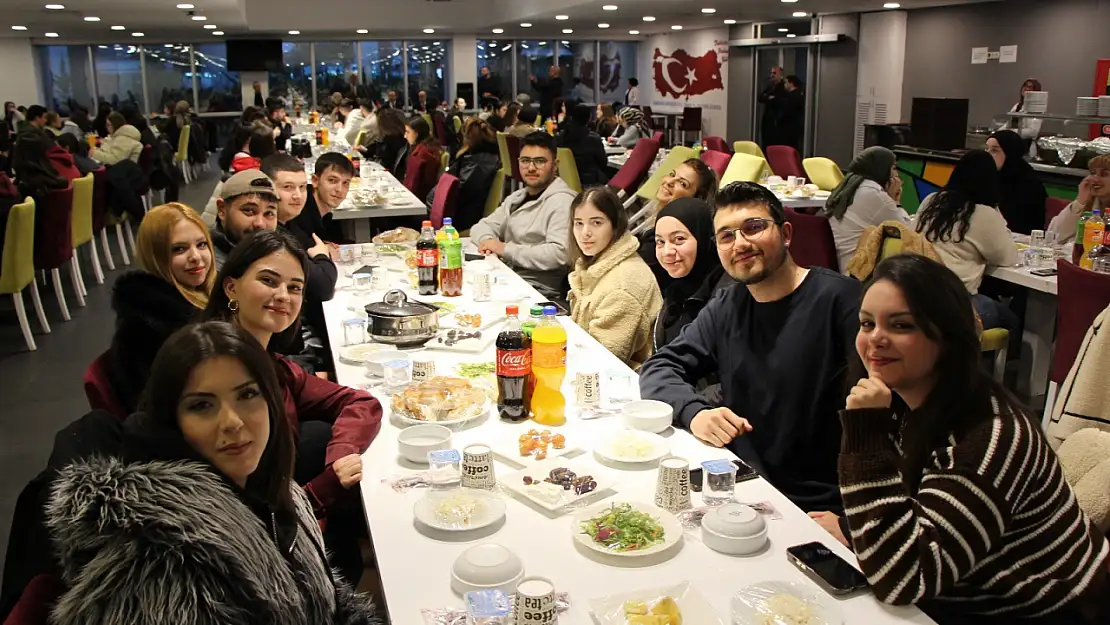 Avrasya Üniversitesi öğrencileri iftar programında buluştu