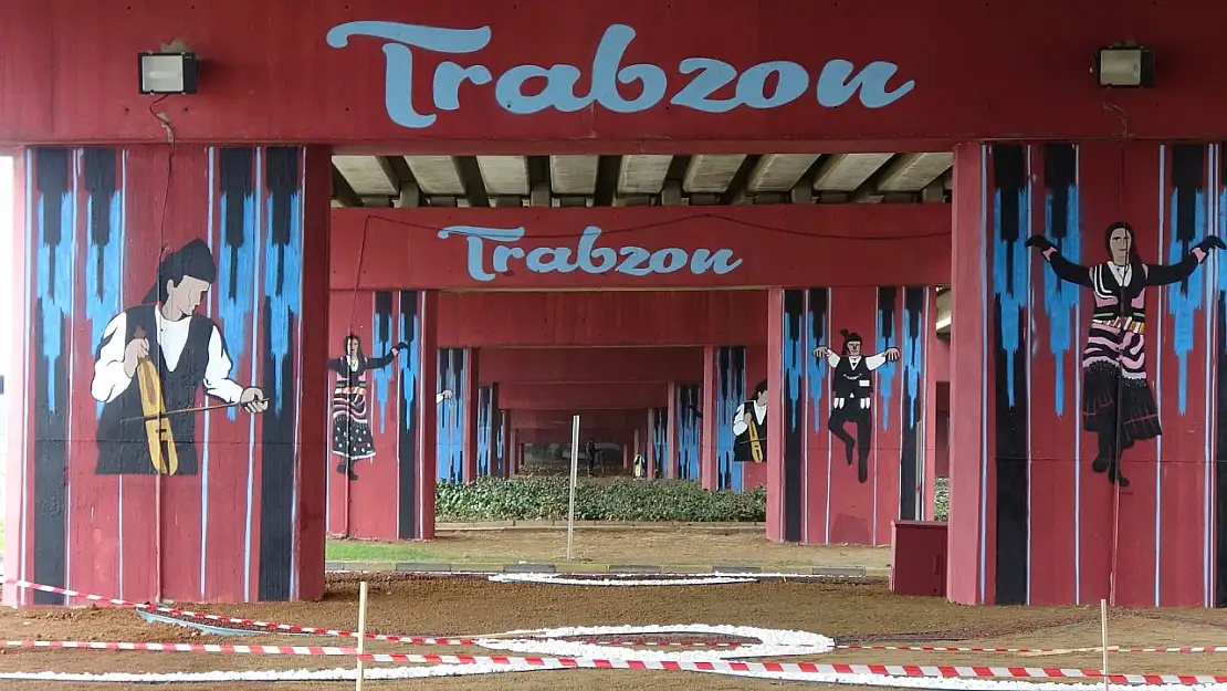 Trabzon'da viyadükler rengarenk