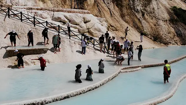 Göksu Travertenleri turizmde rekor kırmaya hazırlanıyor