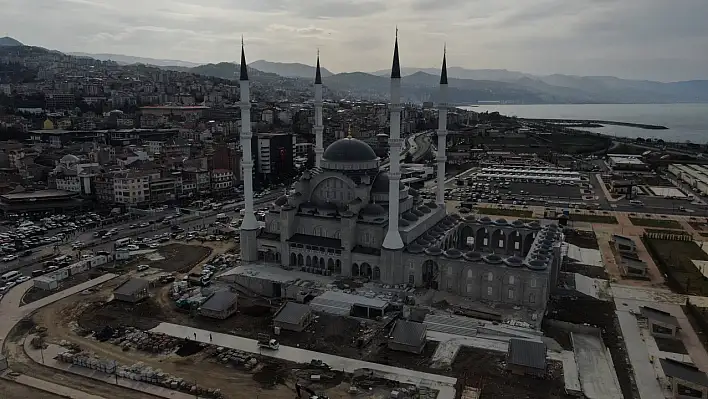 15 bin kişinin ibadet edebileceği Hanife Hatun Camii ve Külliyesi'nin inşaatı sürüyor