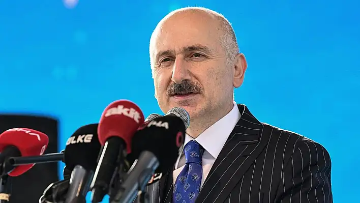 AK Parti Trabzon Milletvekili Karaismailoğlu: Özgür Özel'in başrolünü oynamaya çalıştığı tiyatroya Trabzonlu hemşehrilerimiz ilgi göstermedi