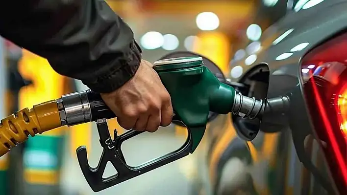 Akaryakıta zam geliyor! Benzin, motorin ve otogaza artış Salı günü olacak!