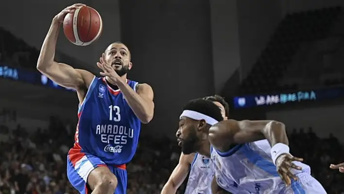 Anadolu Efes, Türk Telekom'u deplasmanda geçti!