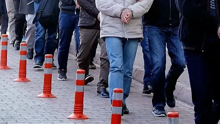 Artvin'de göçmen kaçakçılığı operasyonu: 5 Gözaltı