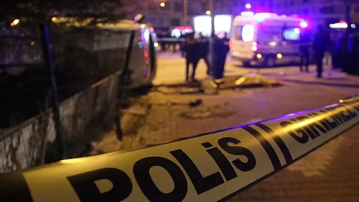 Gümüşhane'de kız kavgası kanlı bitti, 4 Yaralı