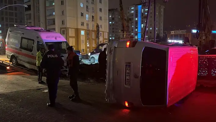 Samsun'da ambulans ile minibüs çarpıştı: 5 yaralı