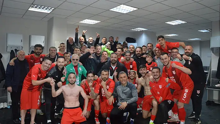 Sebat Gençlik Spor zirve yürüyüşünde hata yapmadı