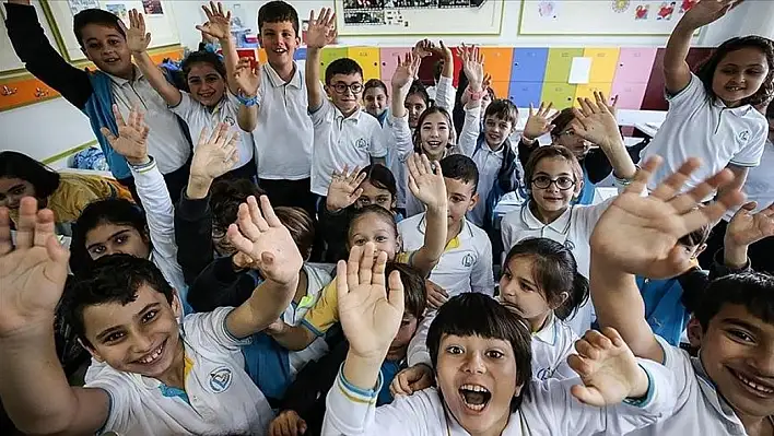 Tatil bitti, Ders zili çalıyor