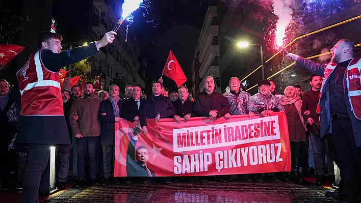 Trabzon'da CHP'liler Ekrem İmamoğlu için yürüdü