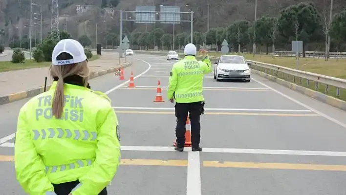 Trabzon Emniyeti'nden bayram öncesi trafik uyarısı!