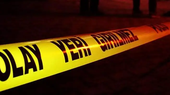 Trabzon plakalı TIR otomobille çarpıştı: 4 ölü