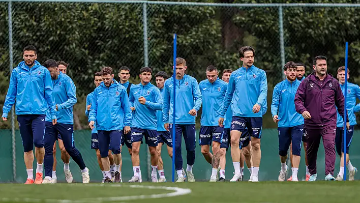 Trabzonspor'da Fatih Tekke, Göztepe maçı öncesi kadroda zorlu seçimler yapacak