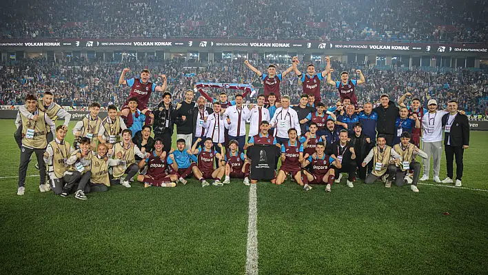 Trabzonspor'dan tarihi adım: U19 Takımı'nın tamamıyla profesyonel sözleşme imzalanacak