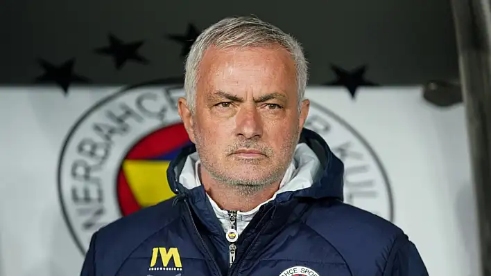 Trabzonspor maçında Mourinho cezalı, Takımı Zeki Murat Göle yönetecek!